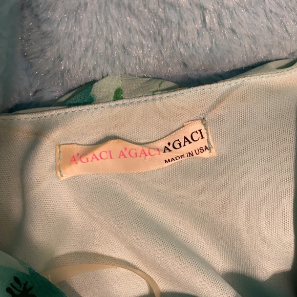 Flowy light green floral crop top - Picture 4 of 5